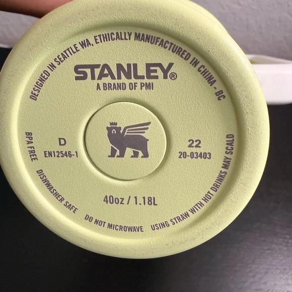 Stanley Light Green Insulated Mug with Handle - Picture 4 of 7